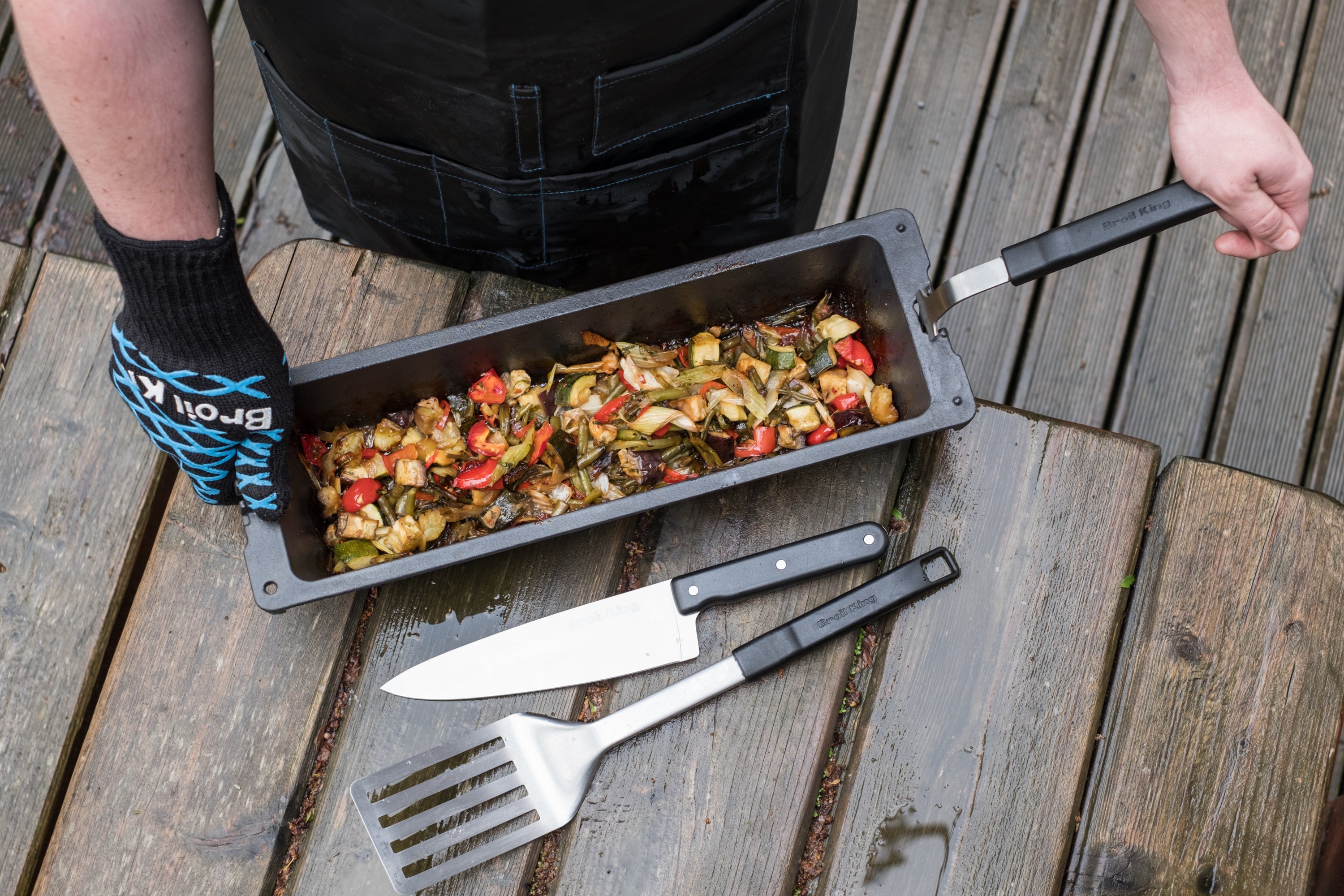 broil-king-cast-wok-f-r-regal-und-imperial-grill image 3