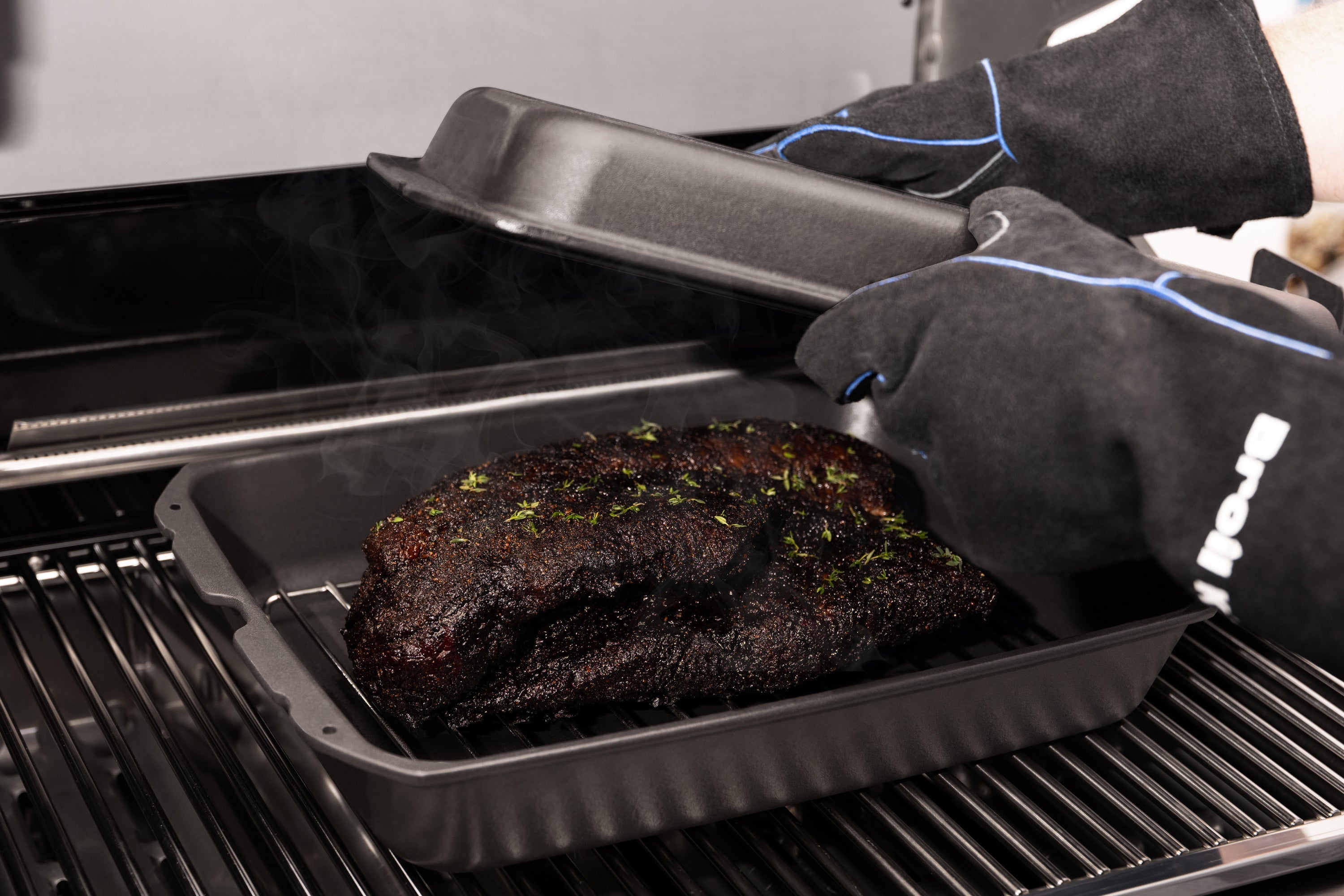 broil-king-grillhandschuhe-aus-leder-deluxe-grill-gloves-schwarz-blau image 3