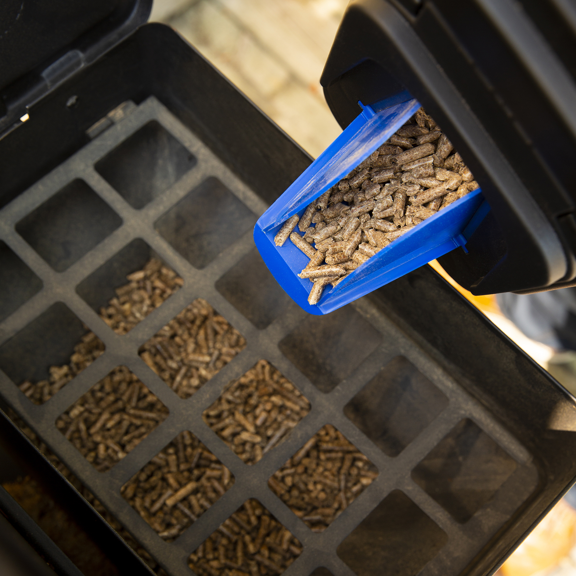broil-king-wood-pellet-storage-bin-pellet-beh-lter-9-kg image 5
