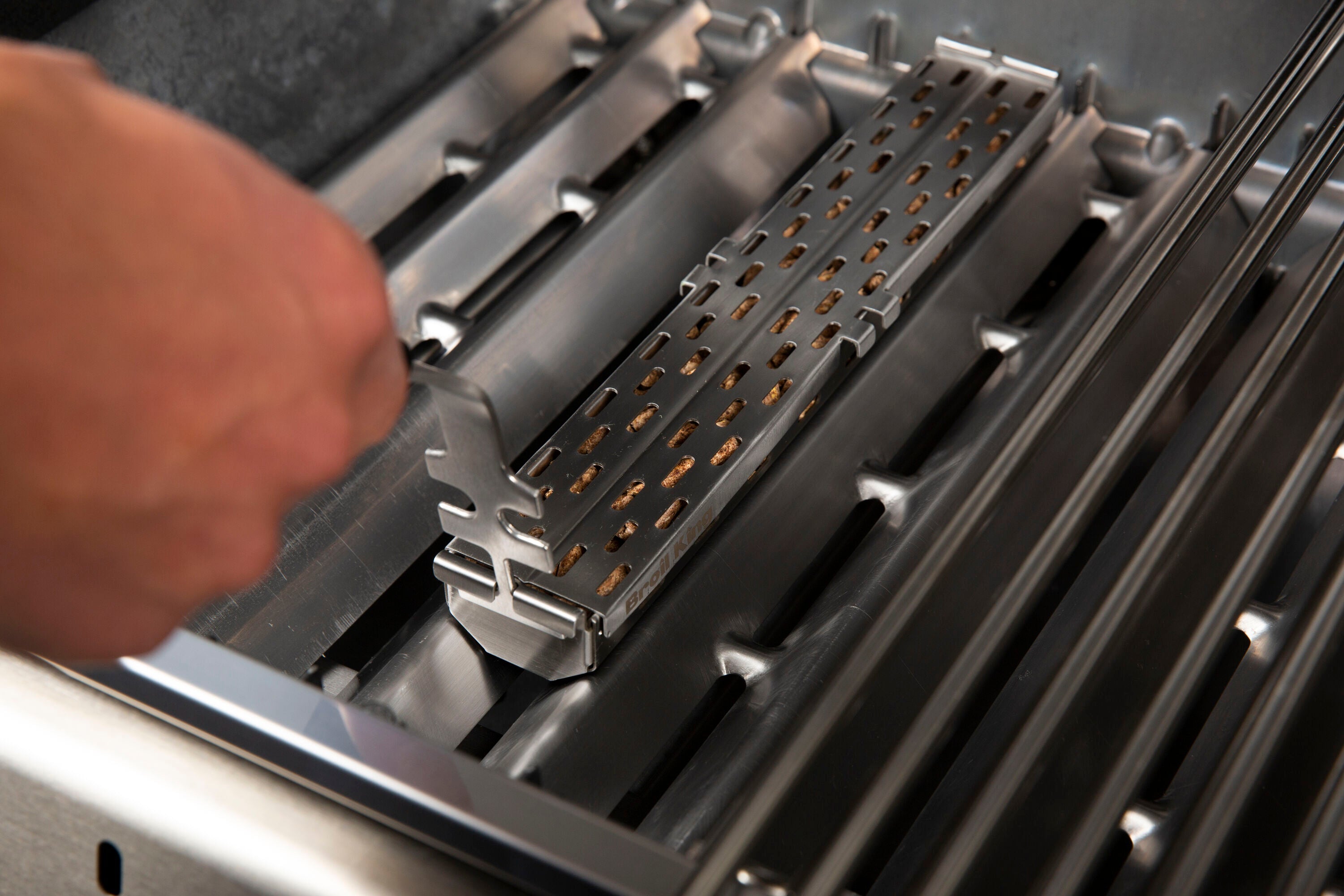 broil-king-grid-lifter-rostheber image 6