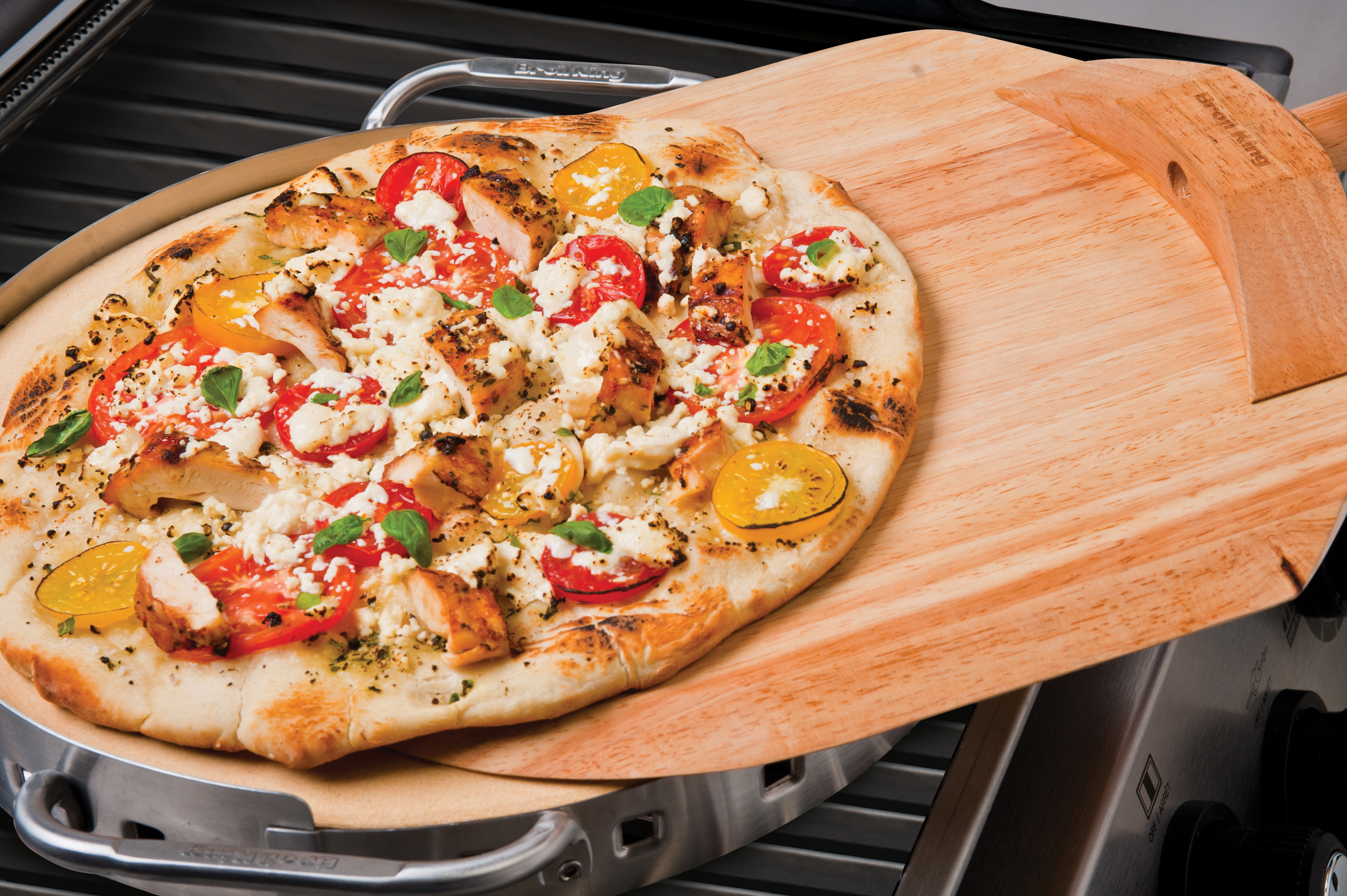broil-king-imperial-pizza-stein-grill-set image 3
