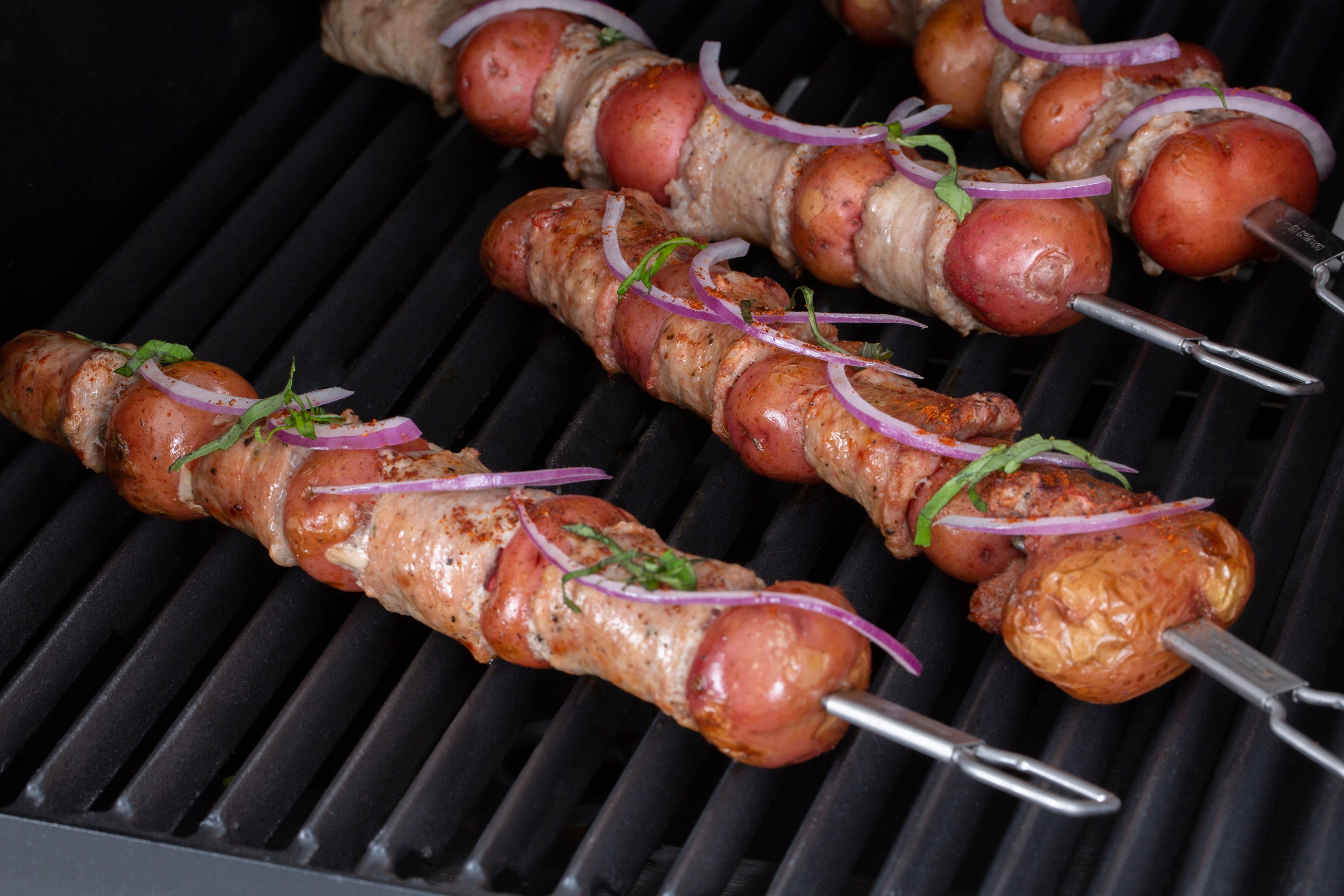broil-king-dual-prong-skewers-edelstahl-grillspie-e-4er-set-12-in image 4