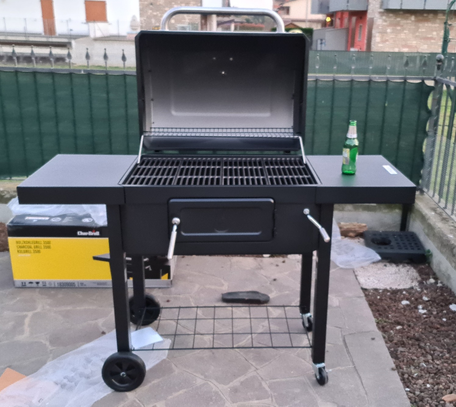 Grillt gut, Lack empfindlich